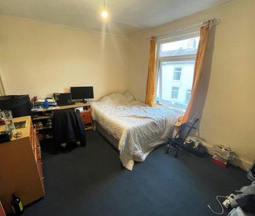 4 bedroom terraced house to rent - Photo 4