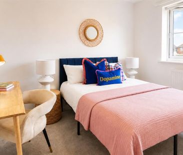 3 bedroom end of terrace house to rent - Photo 2