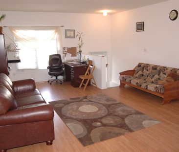 For Lease - 619 Wild Ginger Avenue Unit# C17, Waterloo, Ontario - Photo 4