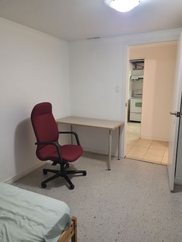 For Lease - 3249 Oakglade Crescent Unit# Lower, Mississauga, Ontario - Photo 4