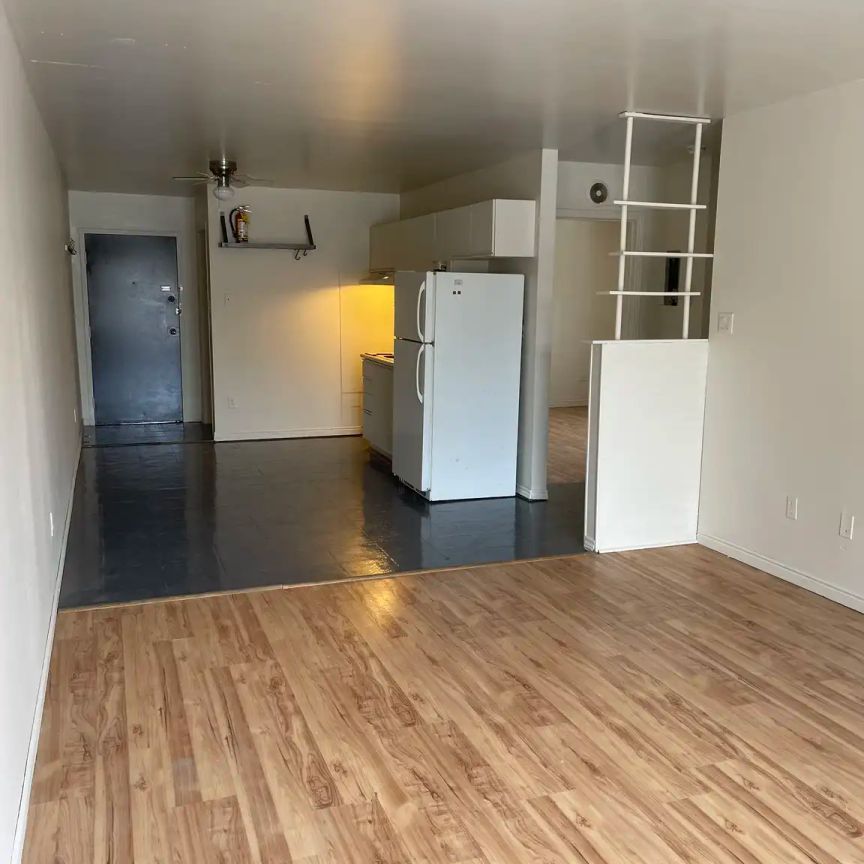Killaly Suites — Spacious 3 bedroom with deck - Photo 1