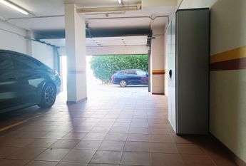 Apartamento T3 com Terraço Privativo para Arrendamento em Nova Queijas