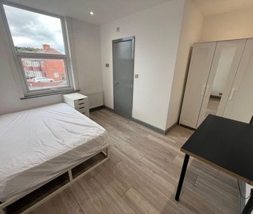 5 bedroom terraced house to rent - Photo 6