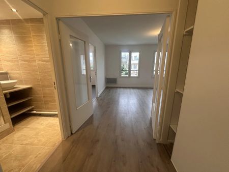 Location Appartement 1 pièce 41m² OZOIR LA FERRIERE 77330 - Photo 3