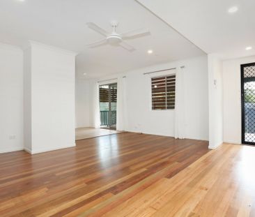 DUAL LIVING PLUS WORK FROM HOME OR EXTRA SPACE FOR FAMILY ACTIVITIE... - Photo 3