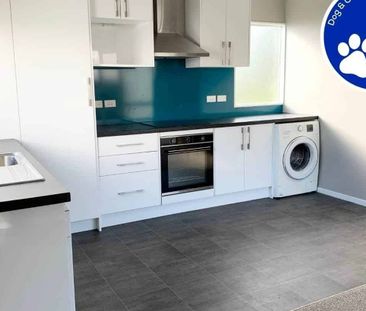 Modern & affordable 2 bedroom - Photo 1