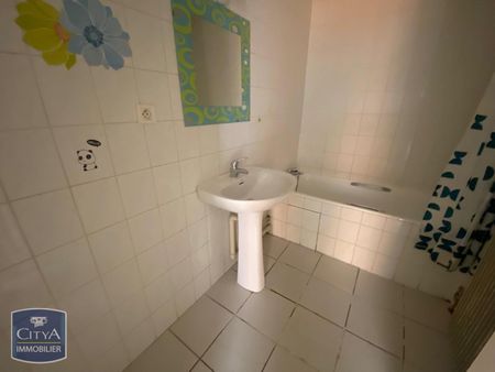 Location Appartement 2 pièces 48m² VILLEFRANCHE SUR SAONE 69400 - Photo 3