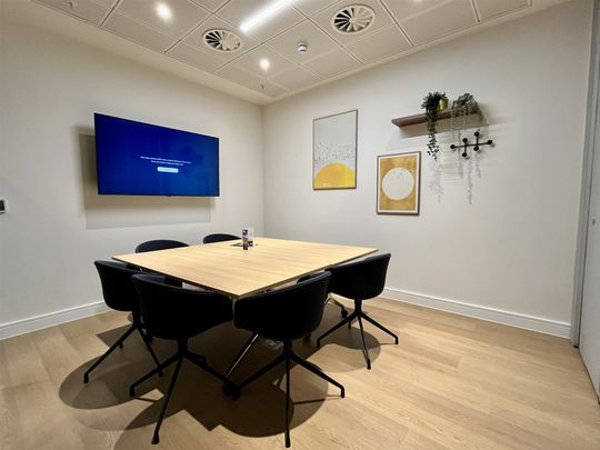 Beresford Avenue, Wembley - Photo 1