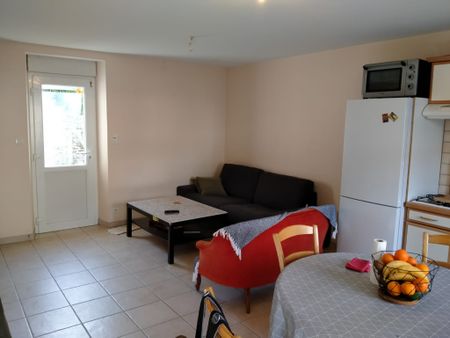 Location Appartement 3 pièces 54m² - Photo 2