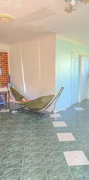 GRANNY GLAT 2 BEDROOM READY FOR CHRISTMAS - Photo 1