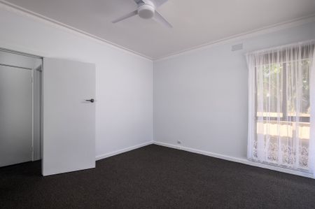 Large Family Home - Photo 5