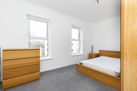 2 bedroom flat to rent - Photo 3