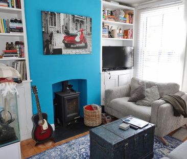 2 bedroom semi-detached house to rent - Photo 4