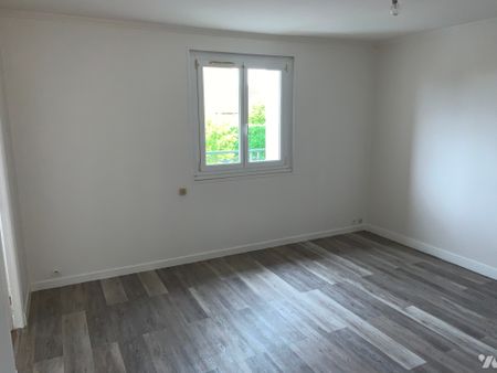 F1 de 32 m² VERSON - Photo 3