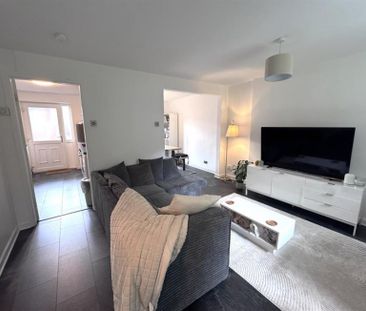 3 Bedroom Semi Detached Available Arranging tenancy - Photo 2