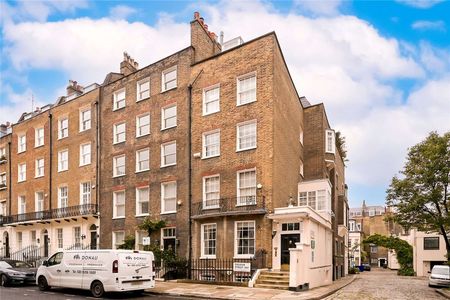 An impeccably refurbished property, with stunning period features throughout the property and located within the prime location of Belgravia. - Photo 5