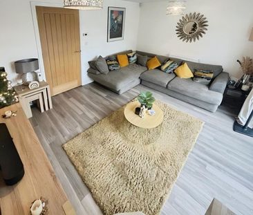 3 bedroom semi-detached house to rent - Photo 2