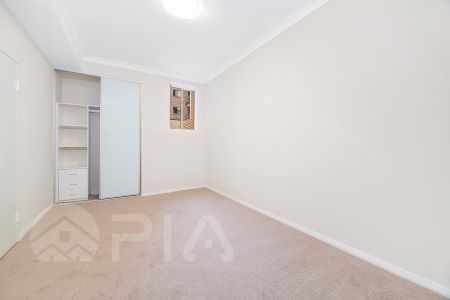 Near New 2 bedroom Apartments - Photo 2