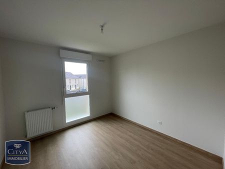 Location Maison 4 pièces 80m² BOURG EN BRESSE 01000 - Photo 2