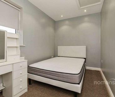 Eastland Avenue, Thornbury, Bristol, Gloucestershire, BS35 - Photo 3