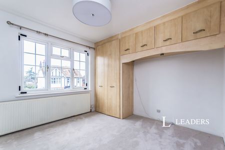 property to rent Croham Park Avenue, South Croydon, CR2 - Photo 5