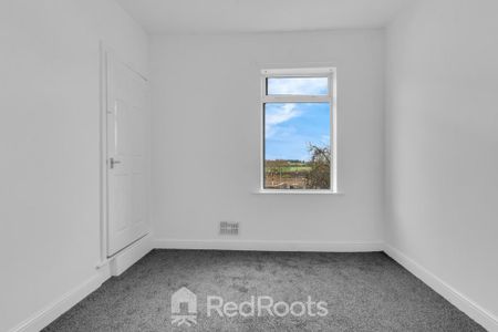 2 bedroom end of terrace house to rent - Photo 5