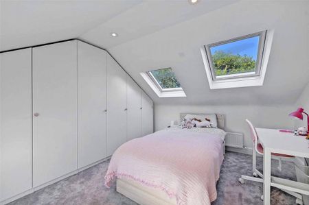 4 bedroom terraced house to rent - Photo 3