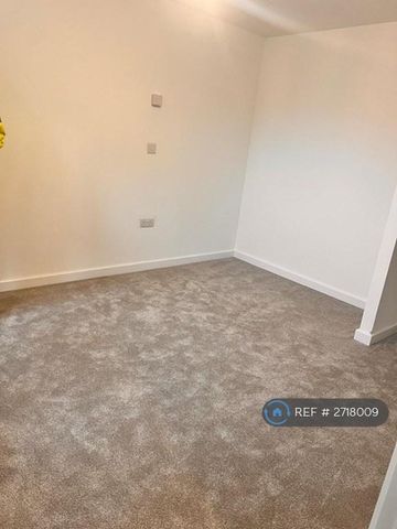 3 bedroom detached house to rent - Photo 3