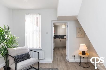 25 Cairo Street (, 6 Month Let), Belfast, BT7 1QS - Photo 3