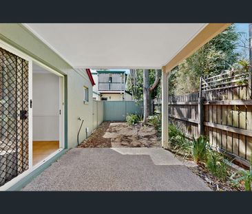 9/23 Norman Street, Annerley, Qld 4103 - Photo 2