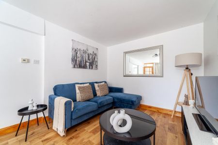 2 bedroom ground floor flat to rent - Photo 4