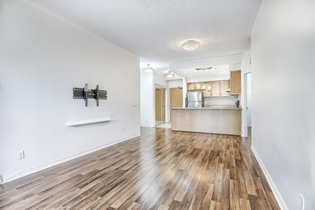 For Lease - 1 Maison Parc Court Unit# 206, Vaughan, Ontario - Photo 4