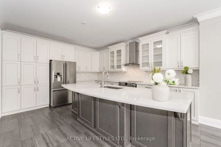 Detached Home For Lease | W9250779 - Photo 4