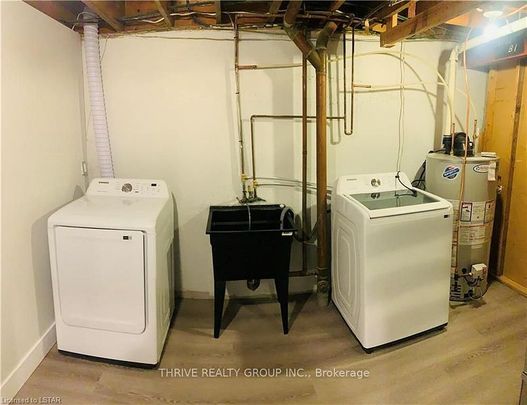 For Lease - 8 Homestead Crescent, London North, Ontario - Photo 1