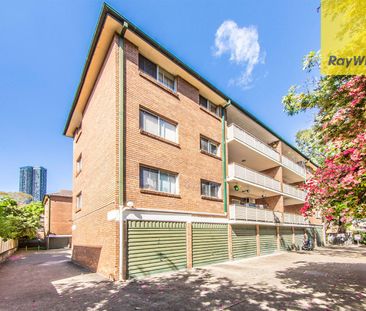 Beautifully updated two-bedroom home in a fantastic location - Photo 6