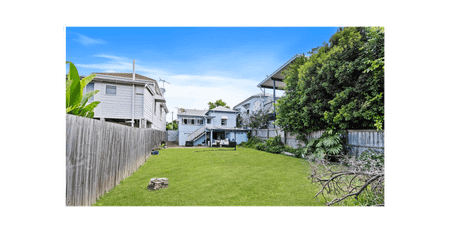 Charming Queensland Cottage in Prime Manly Location – Don’t Miss Out! - Photo 4