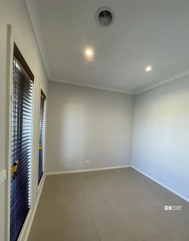 IDEAL FAMILY Home in Tarneit - Photo 2