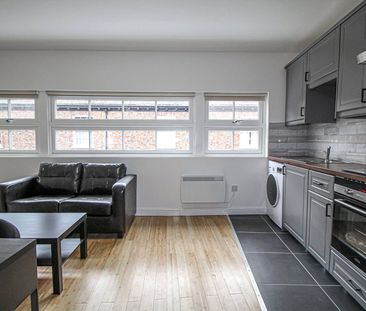 Apt 11, George House - Photo 2