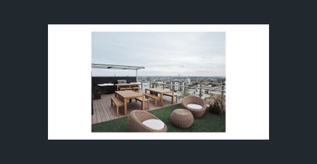 Modern 2-Bedroom Apartment with Stunning Views in Moonee Ponds - Photo 5