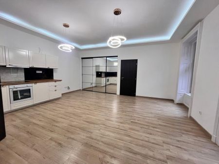 1052. Budapest Apáczai Csere János utca - Photo 5