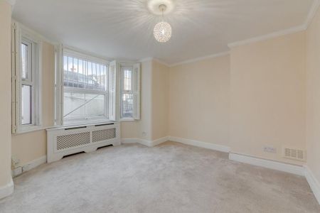 3 bedroom maisonette to rent - Photo 3