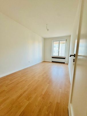 Neu sanierte 3-Zimmerwohnung mit Balkon und eigenem WM/TU per sofort 27-3 - Photo 1