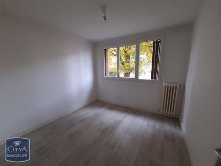 Location Appartement 4 pièces 65m² ST CYR SUR LOIRE 37540 - Photo 3