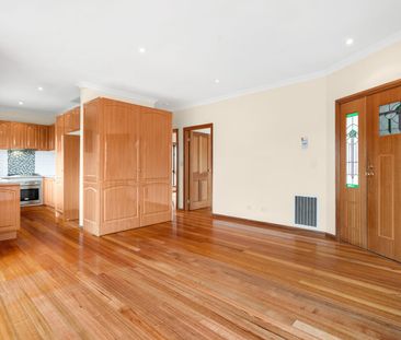 Spacious Two Bedroom Home - Photo 4