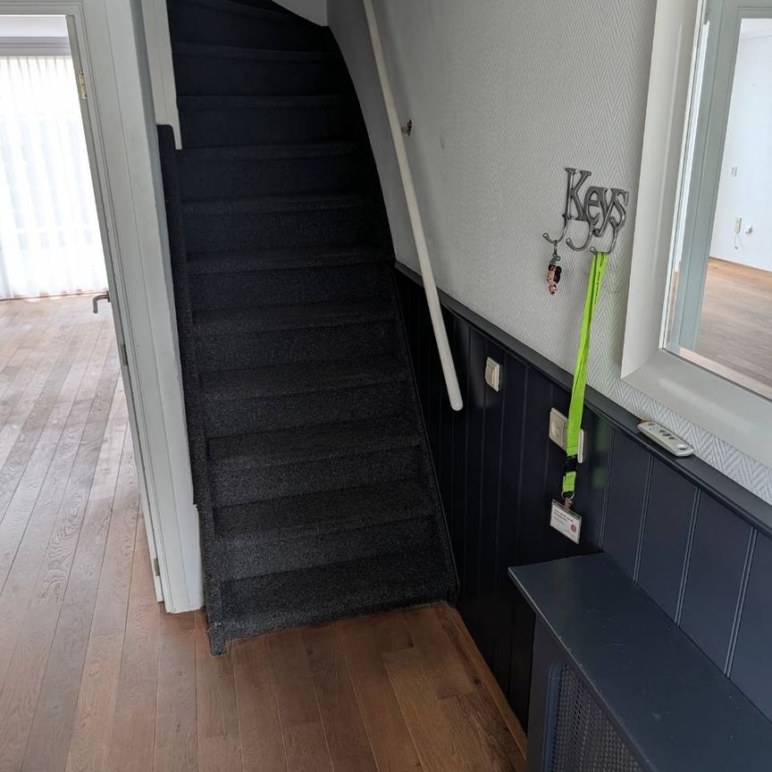 Escherstraat 8, Componistenbuurt-Noord, 3335DC, Zwijndrecht - Photo 1