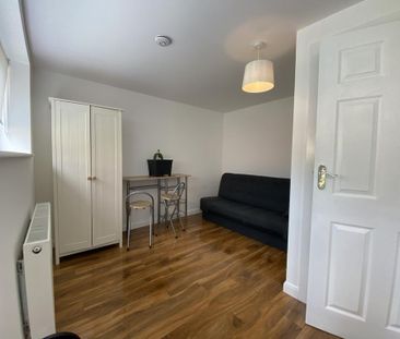 Studio to rent - Photo 6