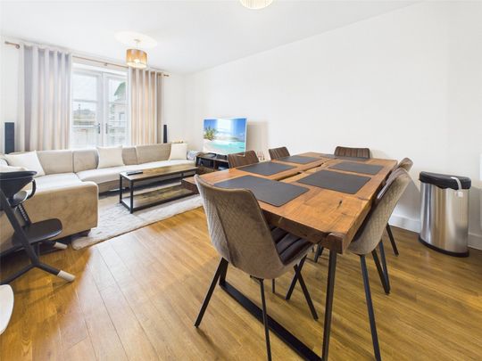 Heath Road, Twickenham, Middlesex, TW1 - Photo 1