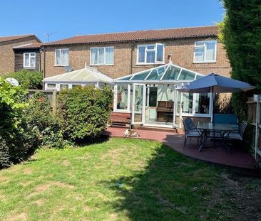 3 bedroom semi-detached house to rent - Photo 4