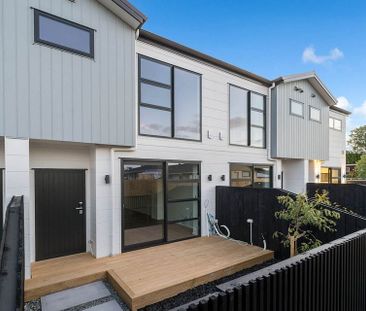 Beautiful 3 Bedroom Townhouse in Henderson - Photo 6