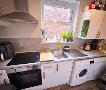 1 bedroom flat to rent - Photo 6